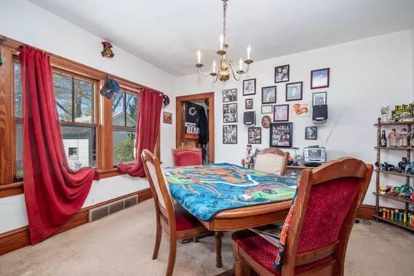 412 Jewett ST, Elgin, IL 60123