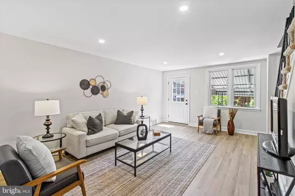 477 WESTMONT, Collingdale, PA 19023