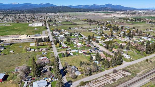 53xx N Chase Rd, Newman Lake, WA 99025