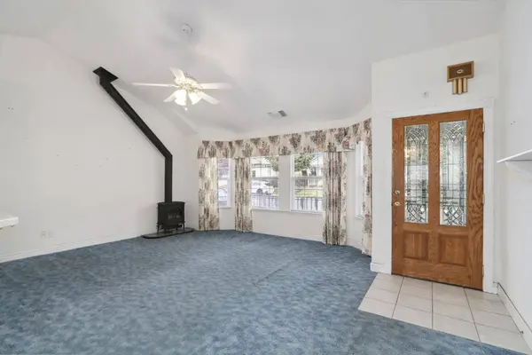 200 Hidden Glen DR, Auburn, CA 95603