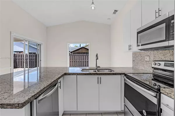 25014 SW 128th Pl, Homestead, FL 33032