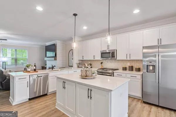 226 Emerson Heights DR, Woodstock, GA 30188