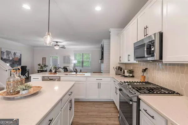 226 Emerson Heights DR, Woodstock, GA 30188