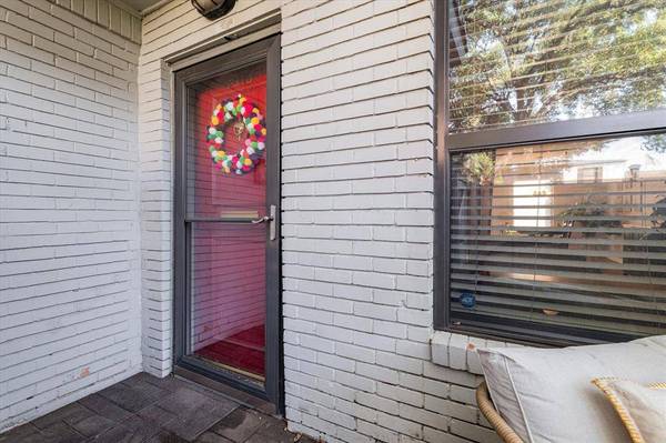 4915 N Hall Street, Dallas, TX 75235