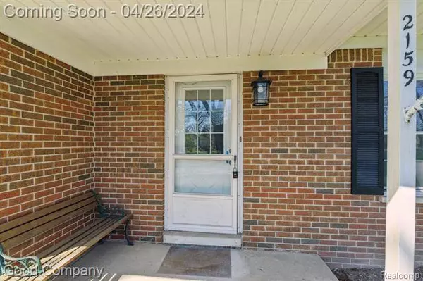 2159 TERRAPIN Street, Wolverine Lake, MI 48390