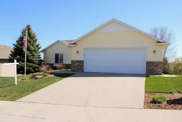 5698 King Arthur RD NW, Rochester, MN 55901