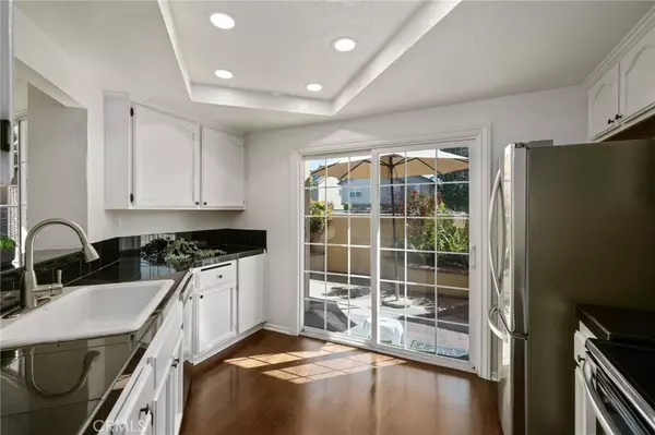 2443 Paseo Circulo, Tustin, CA 92782