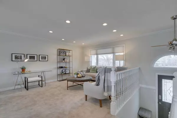 4320 Brentwood GN NW, Calgary, AB T2l 1L3