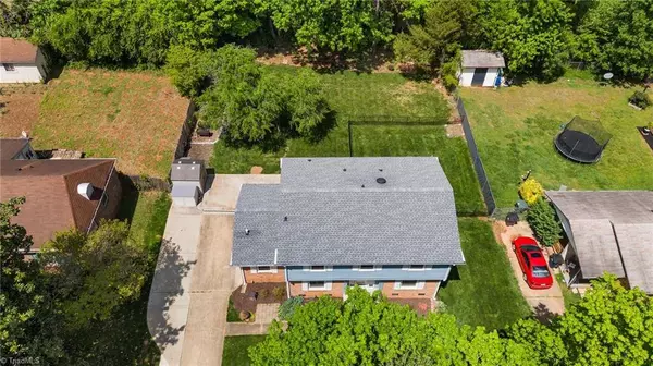 107 Flintfield DR, Winston Salem, NC 27103