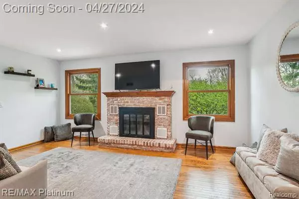 7589 MCCLEMENTS Road, Brighton, MI 48114