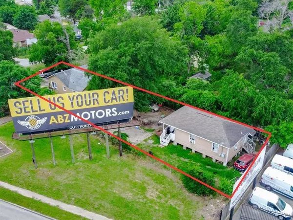 406 Robert Lee Road, Houston, TX 77009