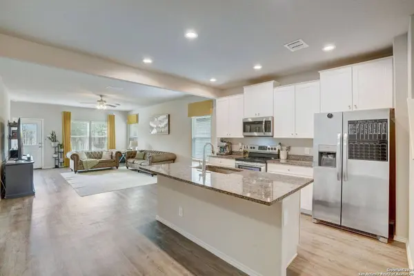 423 Pleasanton Sprg, San Antonio, TX 78221