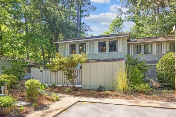 17 Broomsedge CT, Hilton Head Island, SC 29926