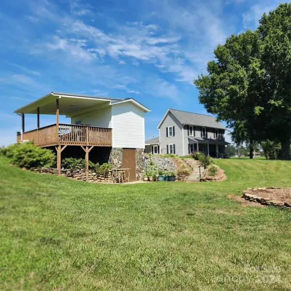 5217 Looper RD, Granite Falls, NC 28630