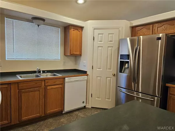 3756 E Nicole AVE, Kingman, AZ 86409