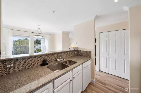 33020 10th AVE SW #W302, Federal Way, WA 98023