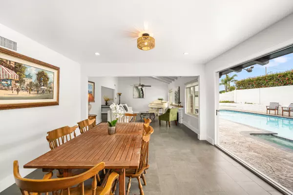 18961 Castlegate Ln, Santa Ana, CA 92705-2801