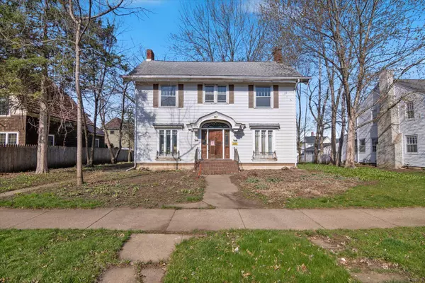 817 3rd ST, Hudson, WI 54016