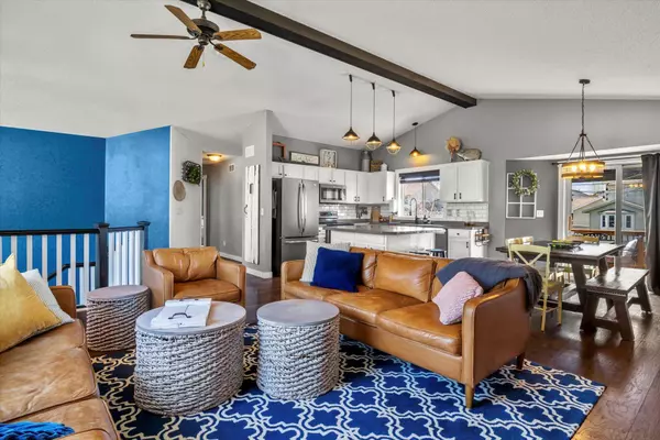 1107 N Cheyenne ST, Roberts, WI 54023