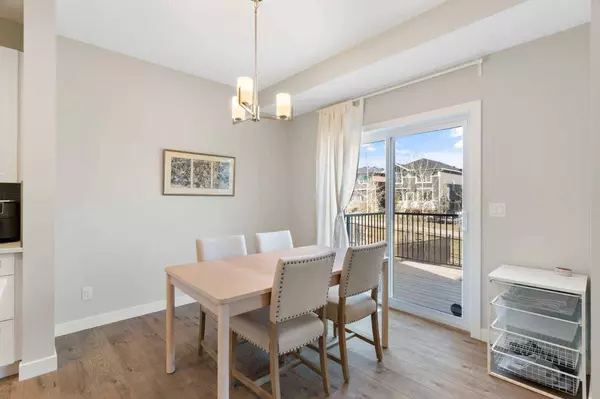 84 Walgrove TER SE, Calgary, AB T2X0M7