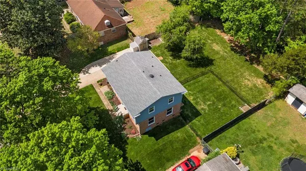 107 Flintfield DR, Winston Salem, NC 27103