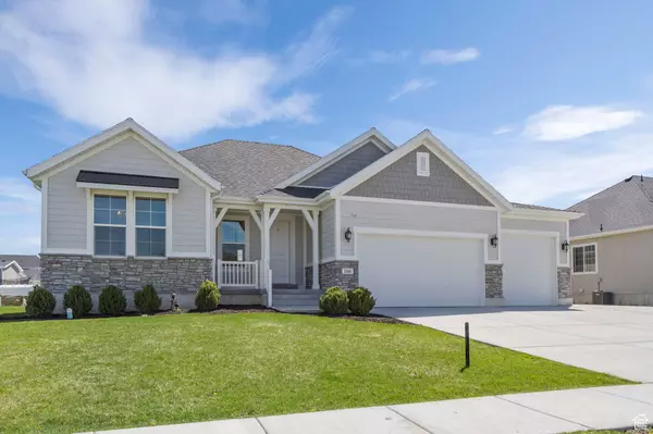 2444 N STANLEY CRANE DR, Clinton, UT 84015