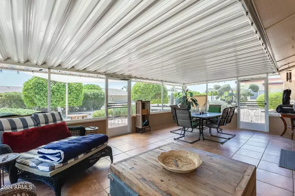 10219 W BROOKSIDE Drive, Sun City, AZ 85351