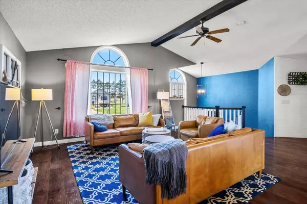 1107 N Cheyenne ST, Roberts, WI 54023