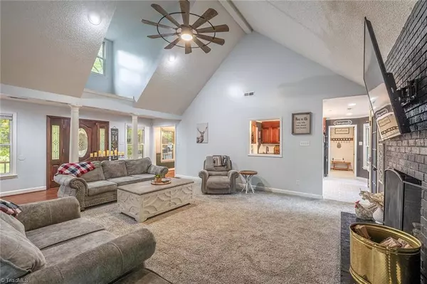 242/234 Kistler Farm RD, Mooresville, NC 28115