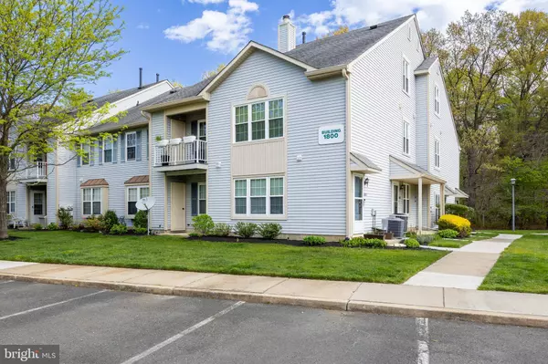 1805-A DENHAM CT, Mount Laurel, NJ 08054