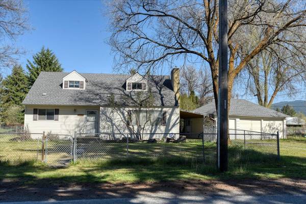 5320 N Chase Rd, Newman Lake, WA 99025