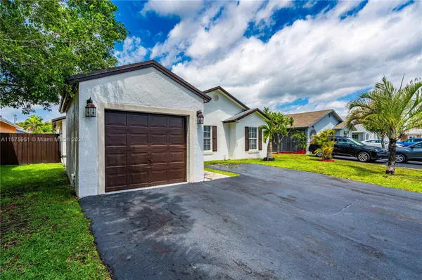 25014 SW 128th Pl, Homestead, FL 33032