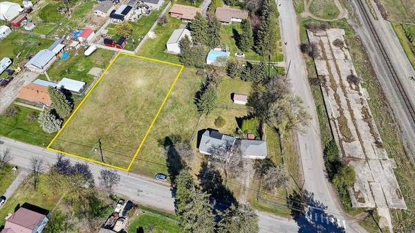 53xx N Chase Rd, Newman Lake, WA 99025