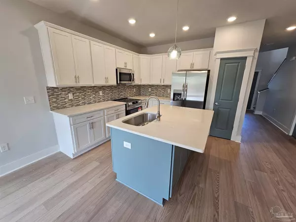 2635 N 8th Ave, Pensacola, FL 32503