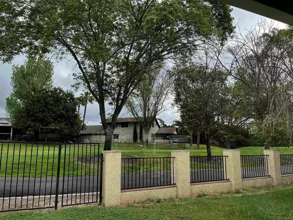 17321 Grandee Pl, San Diego, CA 92128