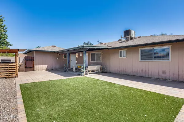 613 W PARK Avenue, Chandler, AZ 85225