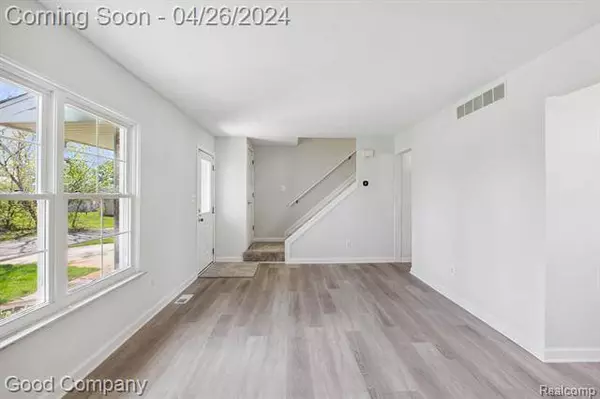 2159 TERRAPIN Street, Wolverine Lake, MI 48390