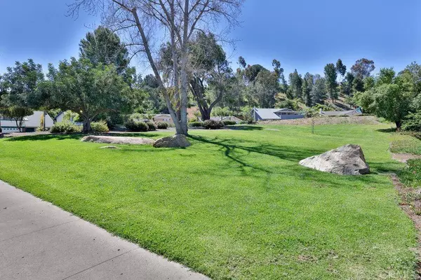 9049 Calle Lucia, Lakeside, CA 92040