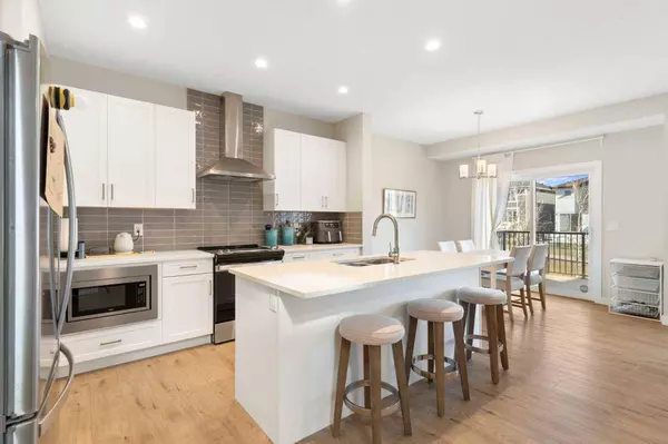 84 Walgrove TER SE, Calgary, AB T2X0M7