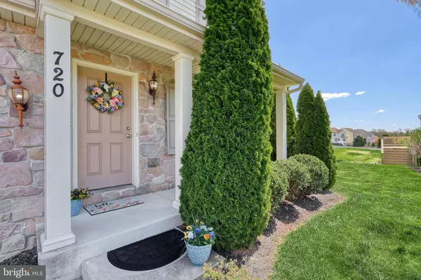 720 GLADSTONE CT, Mechanicsburg, PA 17055