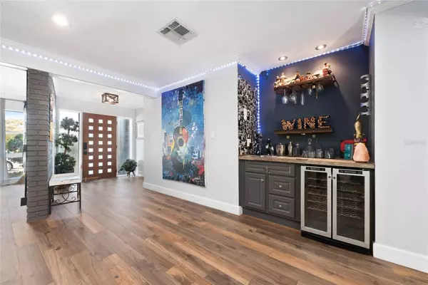 1618 LORENA LN, Orlando, FL 32806