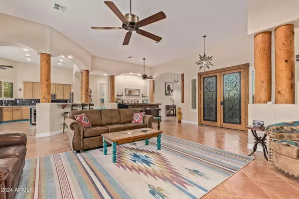 42719 N 20TH Street, New River, AZ 85087