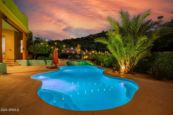 42719 N 20TH Street, New River, AZ 85087