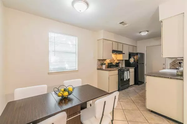 1612 Continental Drive, Blue Mound, TX 76131