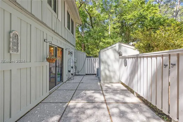 17 Broomsedge CT, Hilton Head Island, SC 29926