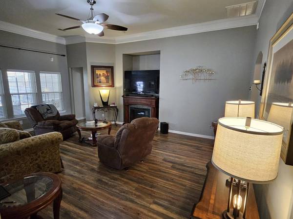 5008 Bowles Dr, Summerville, SC 29485