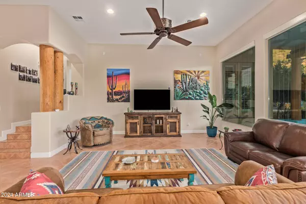 42719 N 20TH Street, New River, AZ 85087