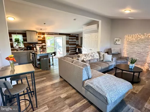 415 BLACKWOOD AVE, Franklinville, NJ 08322