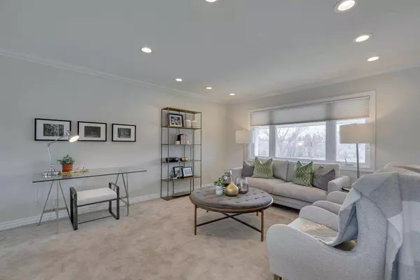 4320 Brentwood GN NW, Calgary, AB T2l 1L3