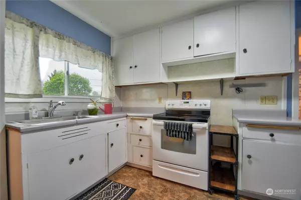 1109 F ST, Centralia, WA 98531